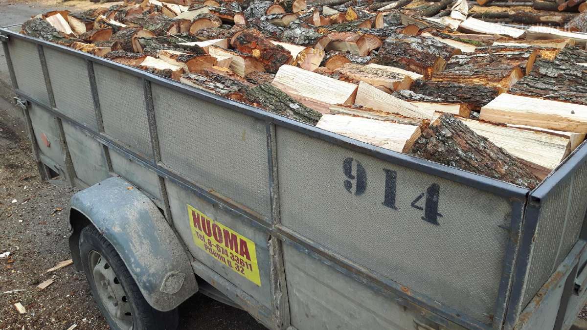 Parduodu Kokybiskas Malkas Skaldytas Ir Kalademis Skelbiu Lt