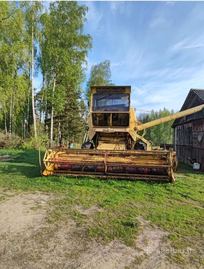 New Holland Combine Harvesters M A