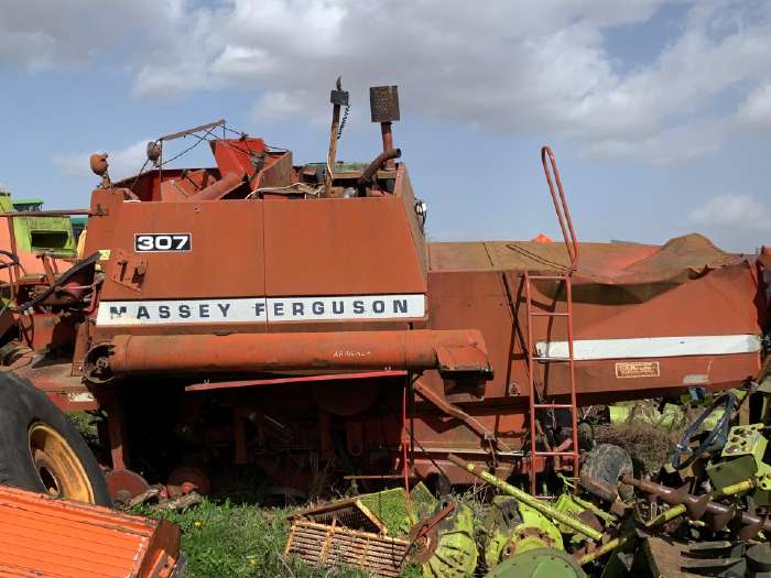 Kombainas Massey Ferguson 307 Ardomas Dalimis Skelbiu Lt