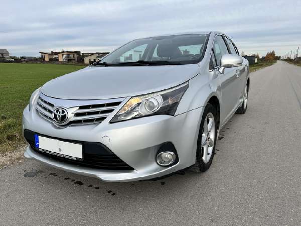 Toyota Avensis Skelbiu Lt