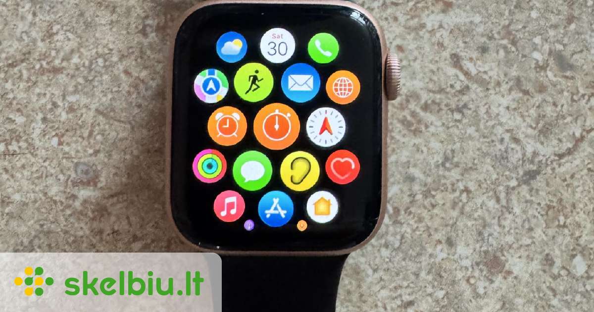 Apple Series 4 Gold 40 mm store Smart Watch