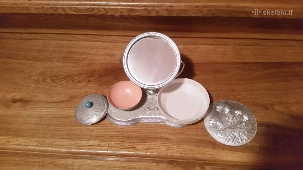 Veidrodis su kosmetine - nuotraukos Nr. 2