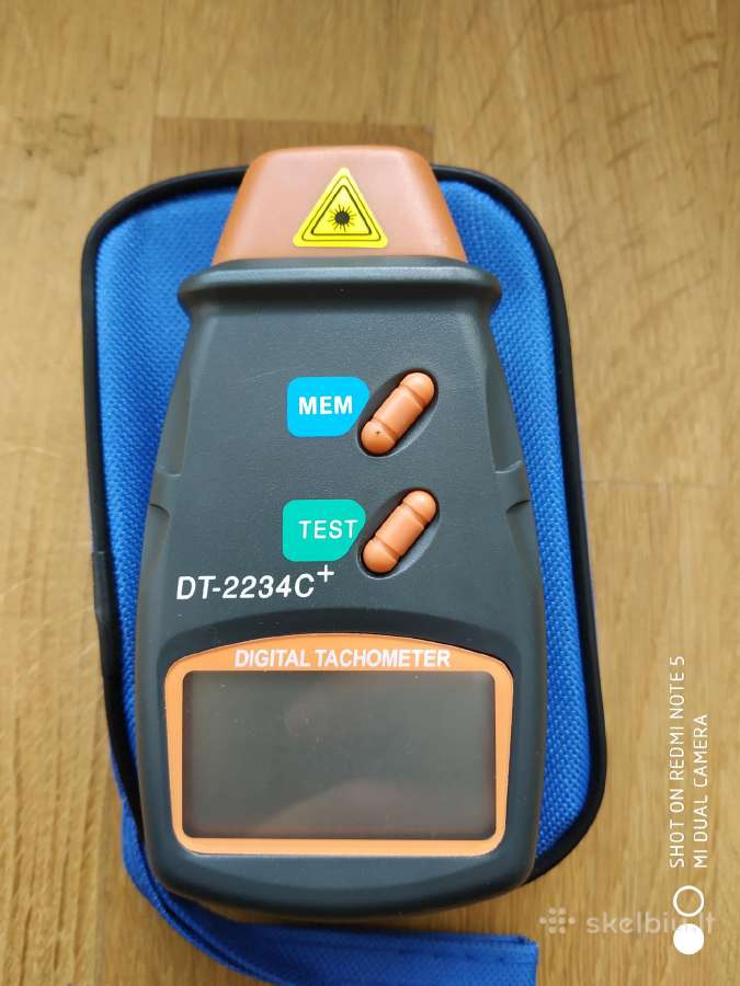 Lazerinis tachometras