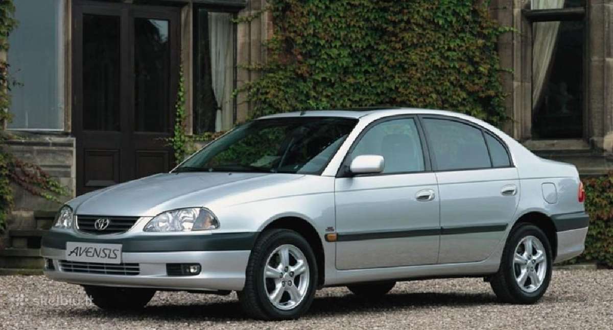 Toyota Avensis dalimis