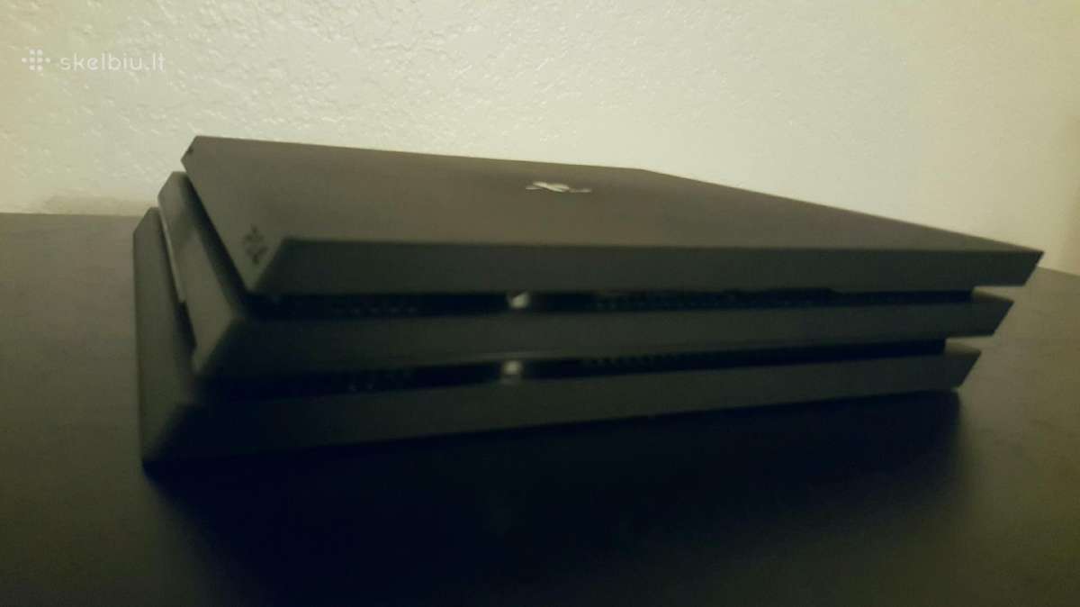Su Garantija Sony Ps4 Pro atrištą su 2 pultais - nuotraukos Nr. 2