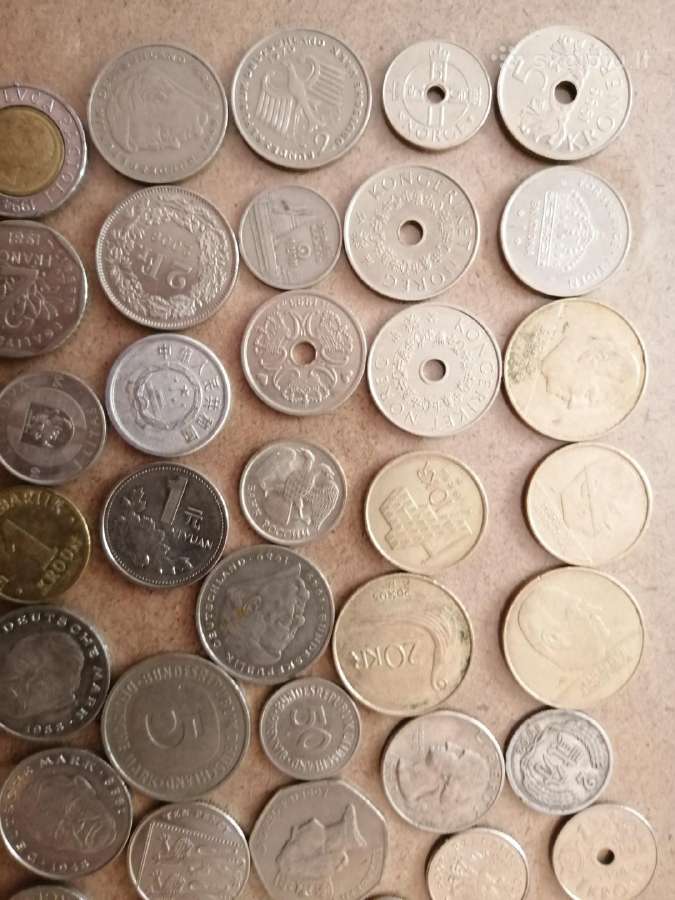 Monetos.banknotai - nuotraukos Nr. 5