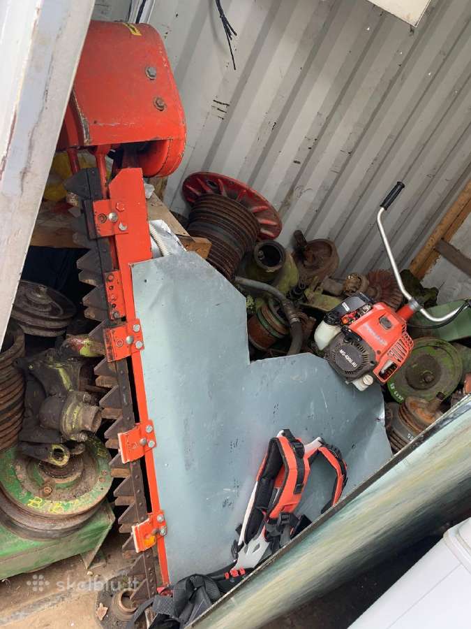 Kombainas Massey Ferguson 42 ardomas dalimis - nuotraukos Nr. 2