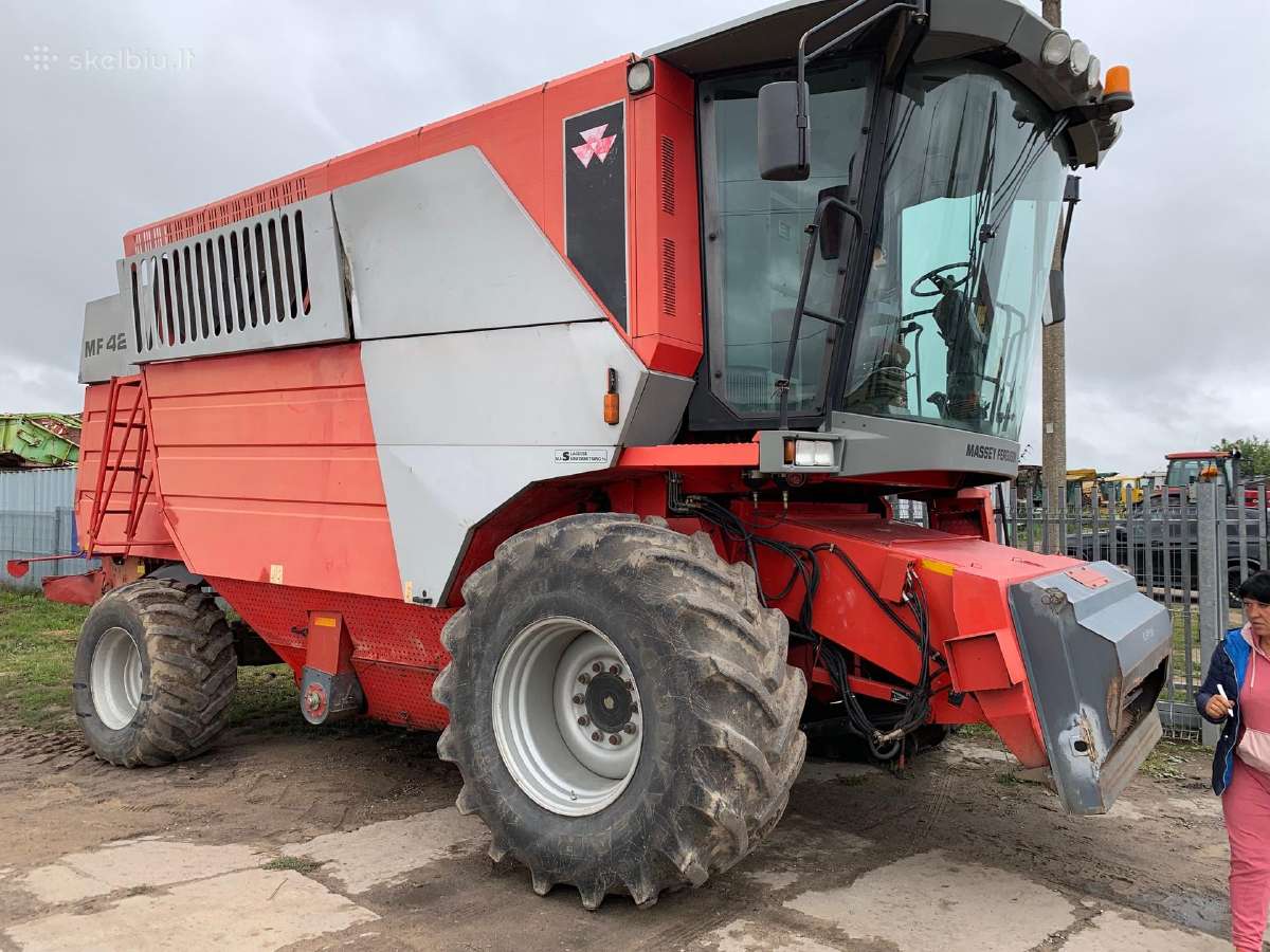 Kombainas Massey Ferguson 42 ardomas dalimis - nuotraukos Nr. 4