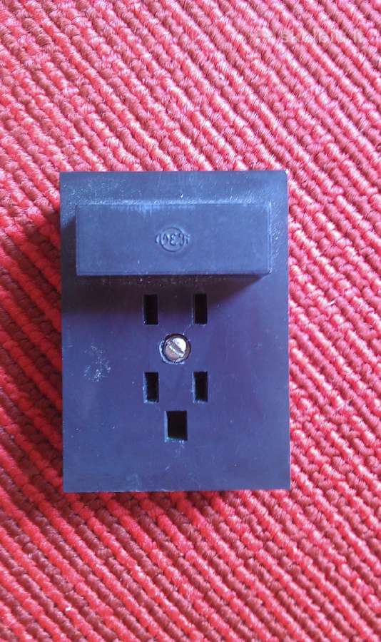 Rozetė laidiniam telefonui