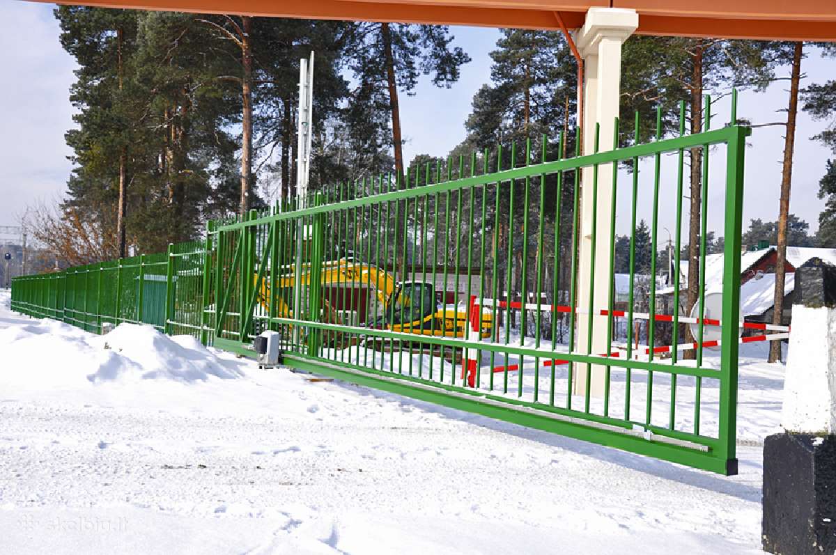 Stumdomi ir atveriami kiemo vartai iš profesionalų - nuotraukos Nr. 8