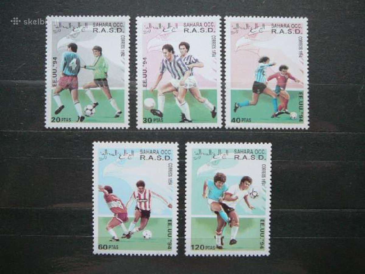 Futbolas 94 svarus 695