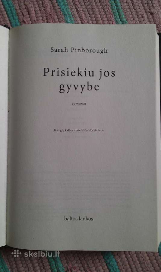 "Prisiekiu Jos Gyvybe"sarah Pinborough 2018 m - nuotraukos Nr. 2