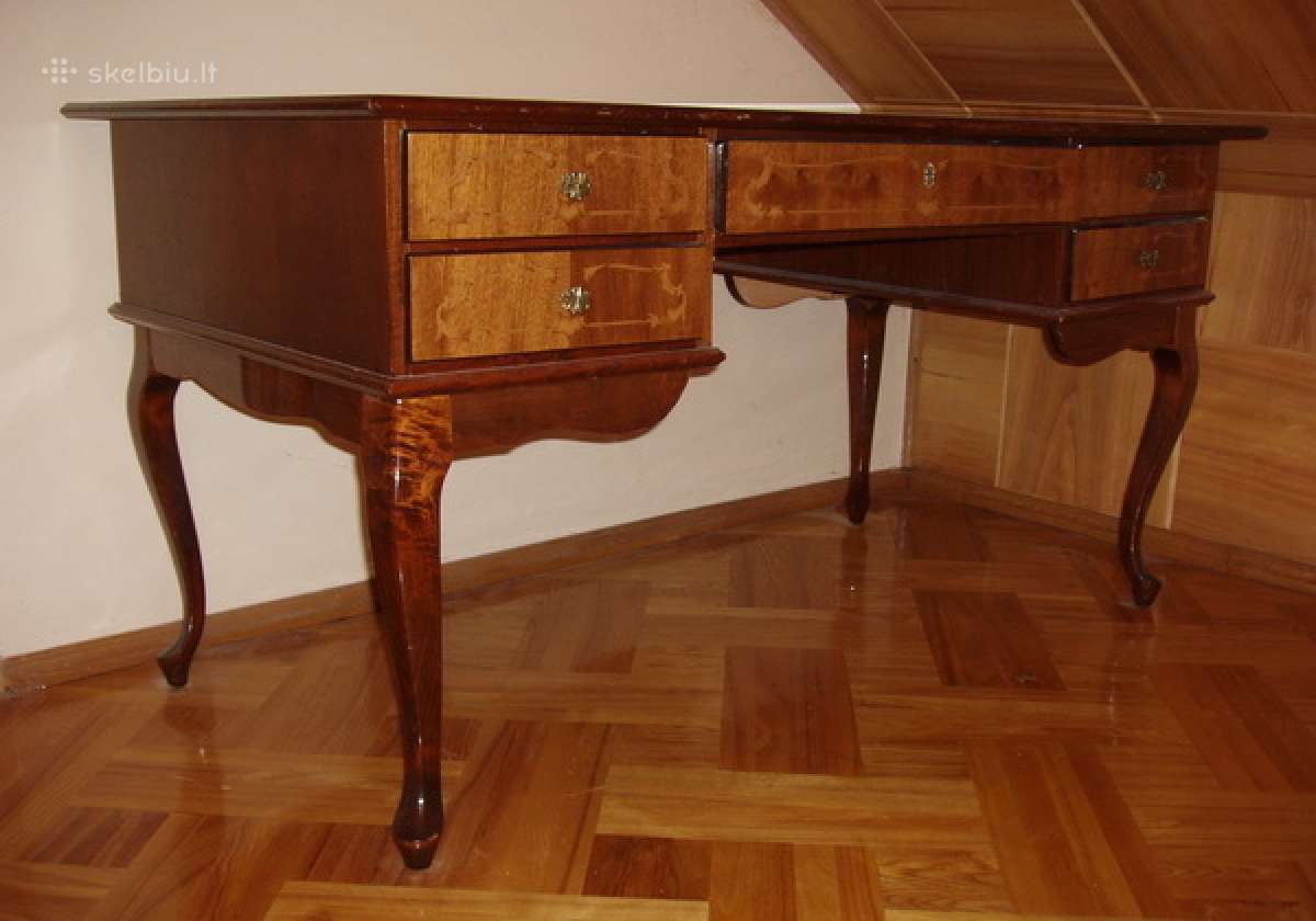 Inkrustuotas rašomas stalas, riešutmedis