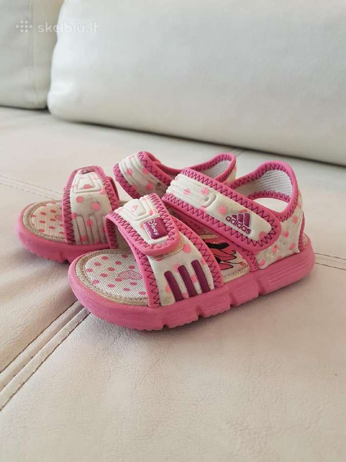 Adidas Basutes mergaitei 22 dydis