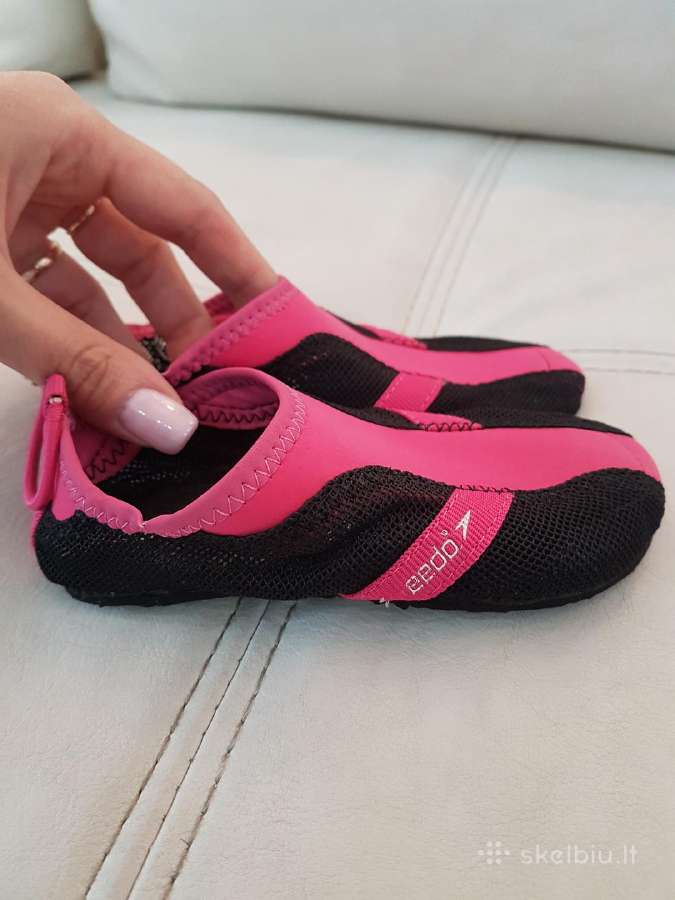 Speedo vandens batukai 24 dydis