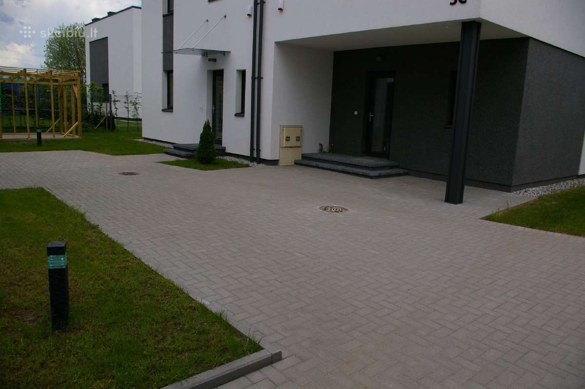 Gatvių, kelių, aikštelių įrengimas iš trinkelių - nuotraukos Nr. 18
