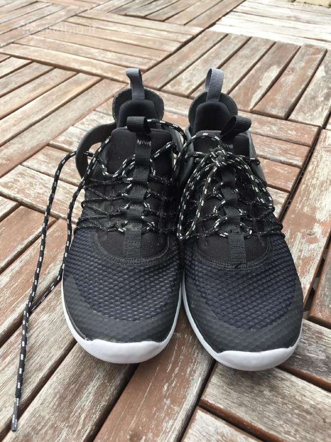 Juodi Nike sportbačiai - nuotraukos Nr. 3