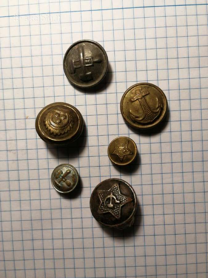 Prieškarinės Latvijos kariuomenės saga ir kt.