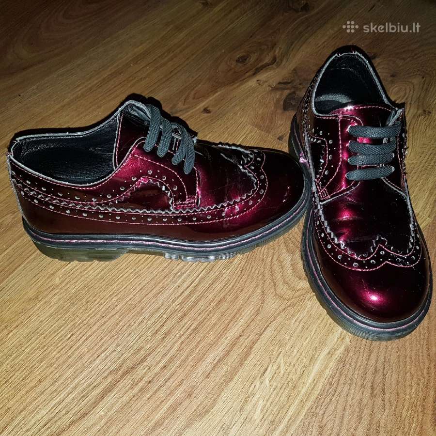 Parduodami stilingi bordo spalvos lakuoti bateliai