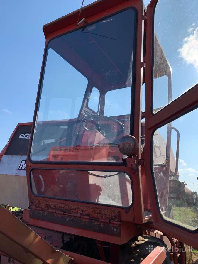 Javų kombainas Massey Ferguson 206 Ardomas Dalimis - nuotraukos Nr. 6