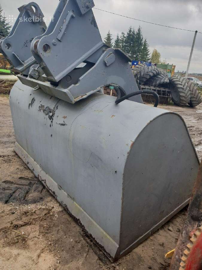 Kausas nuo frontalinio Volvo L120 po kap remonto