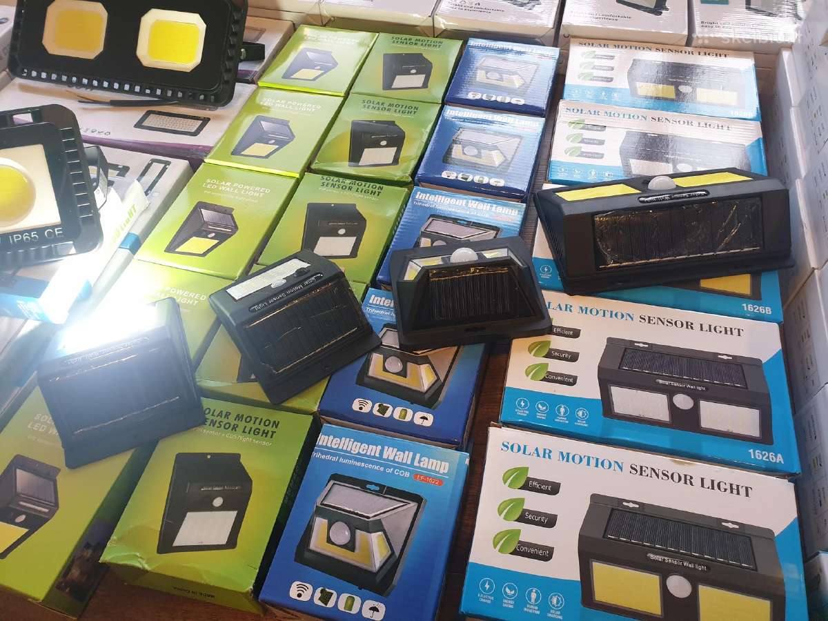 LED šviestuvai su saulės kolektorium ir davikliais - nuotraukos Nr. 15