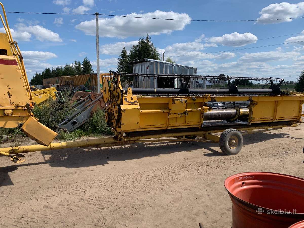 Kombainas New Holland Tf44 ardomas dalimis - nuotraukos Nr. 6