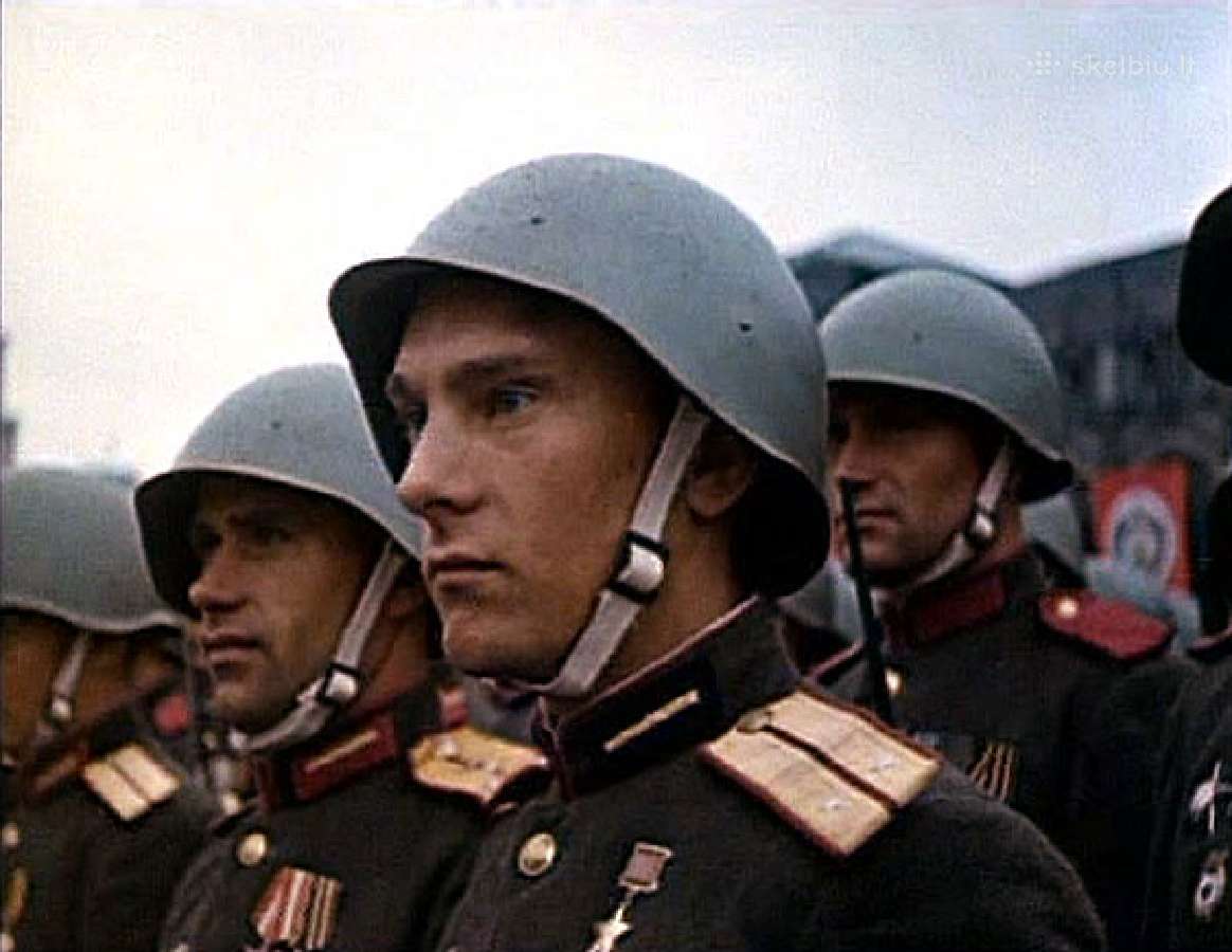 Perku sovietine karine atributika iki 1991m
