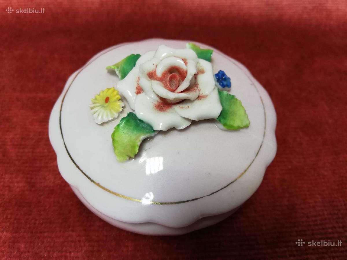Porcelenine dezute 1
