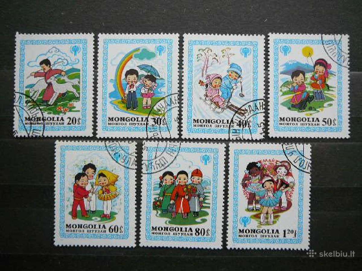 Vaikai Nac. kostiumai Mongolija antsp. alb244