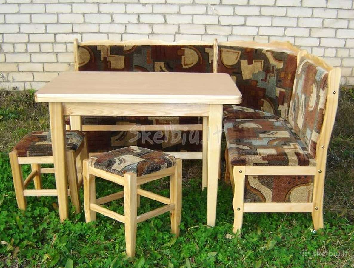 Virtuvės kampas, stalas, taburetės - nuotraukos Nr. 2
