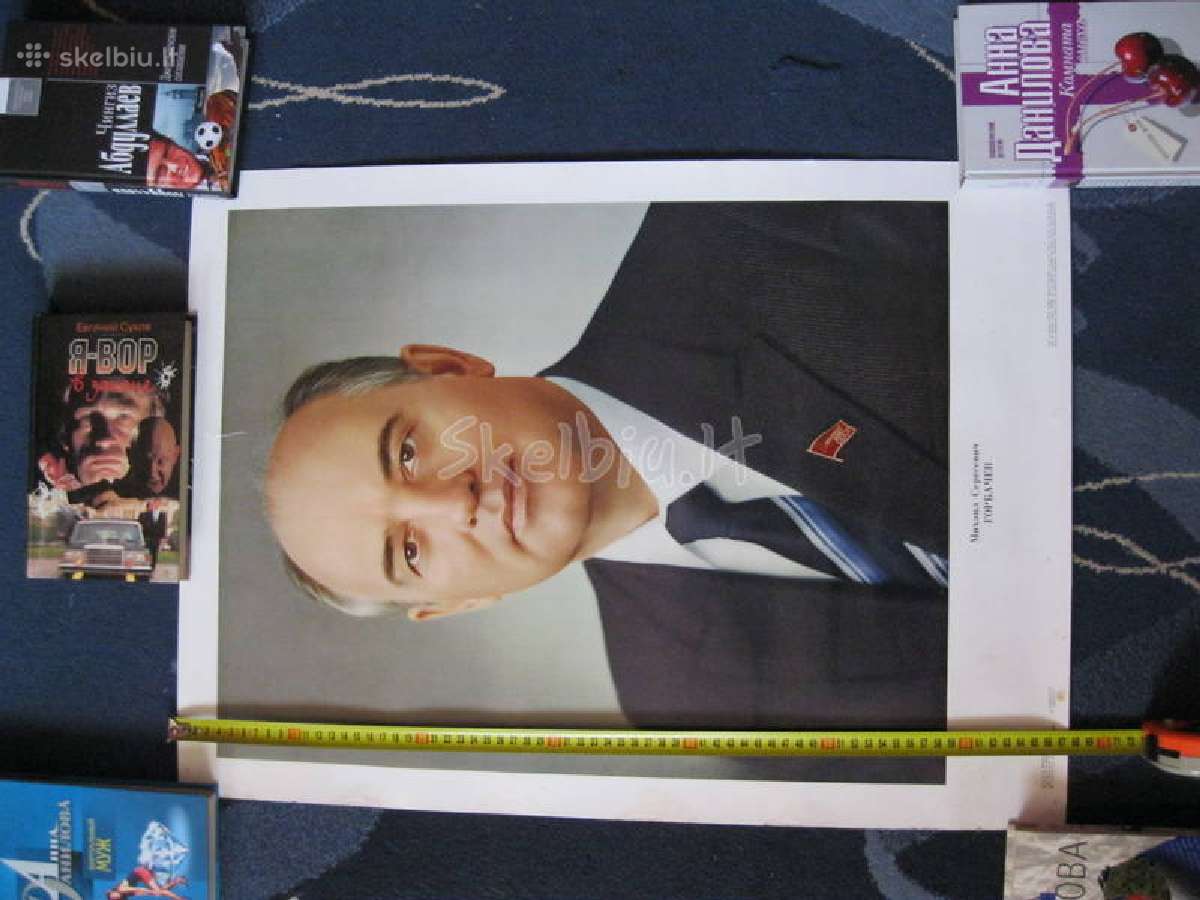 Plakatas. kolekcijai.zr. foto.