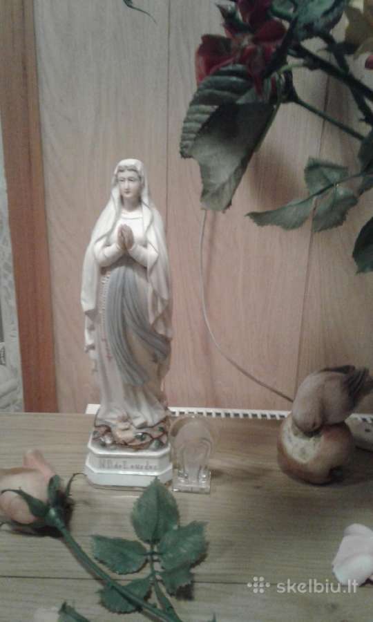 Lurdo -Prancūzija šv. Mergelė , statuleles 2