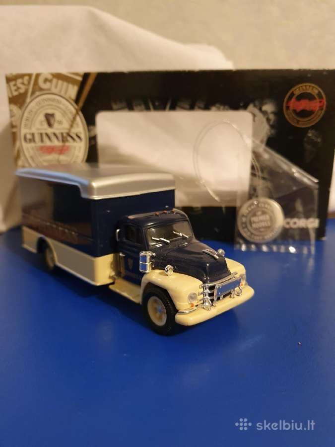 Contains I Die Cast Model Corgi - nuotraukos Nr. 2