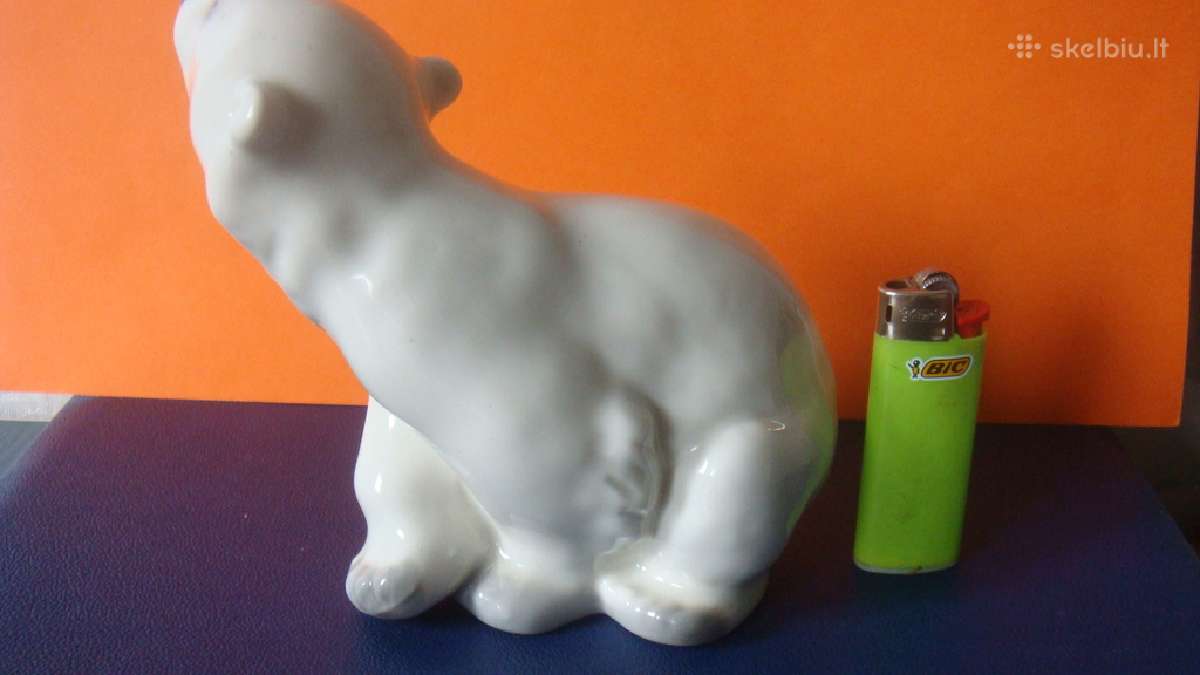 Porcelianinė skulpturėlė. - nuotraukos Nr. 3