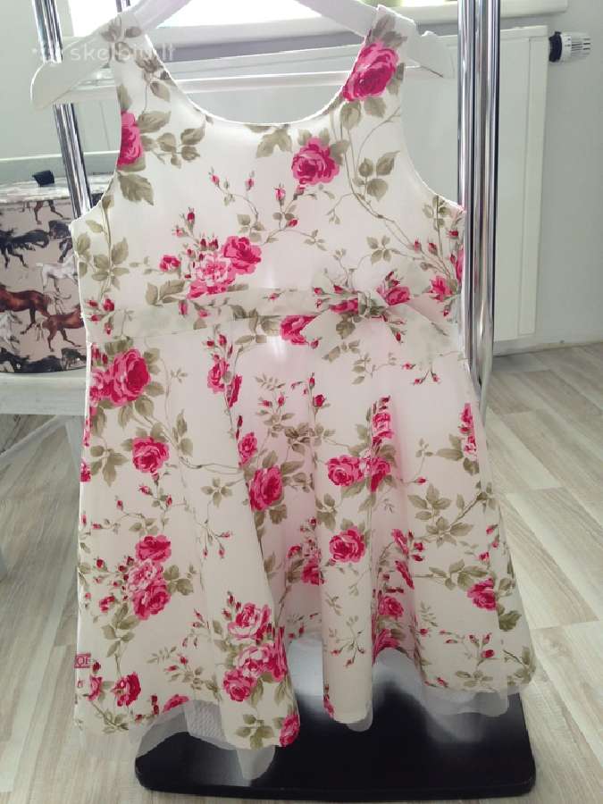 Šventinė suknelė mergaitei 110cm