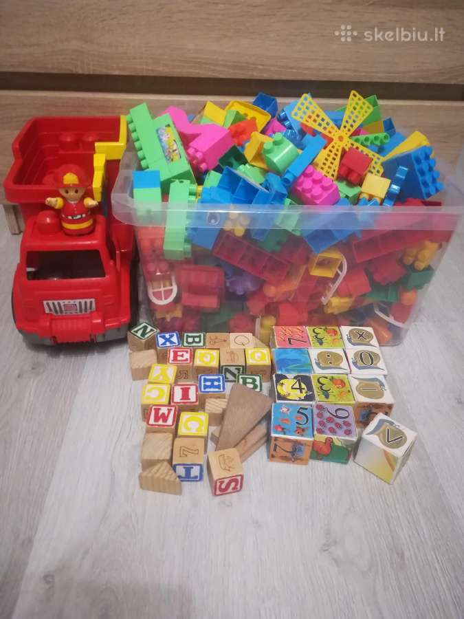 Kaladėlės su mašina