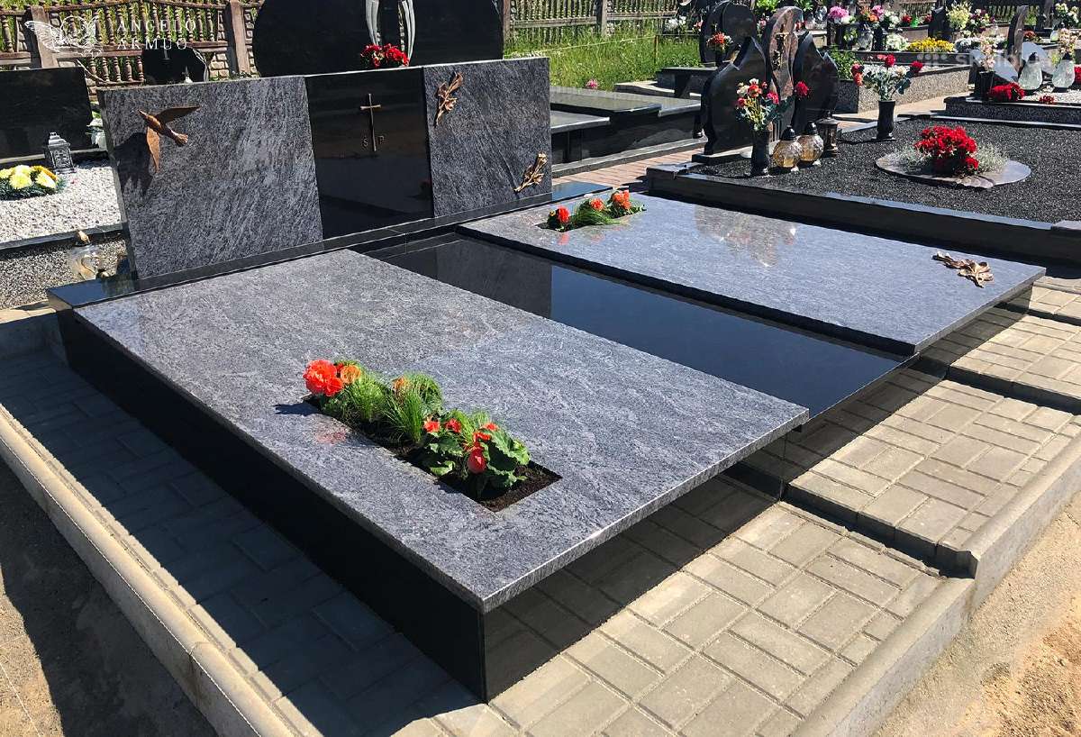Paminklai, Plokštės Kapams, Kapų įrengimas
