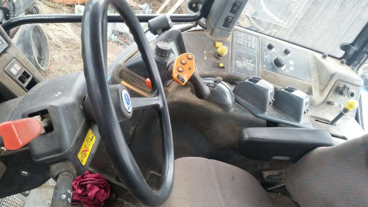 Tm190 dalimis . New holland - nuotraukos Nr. 5