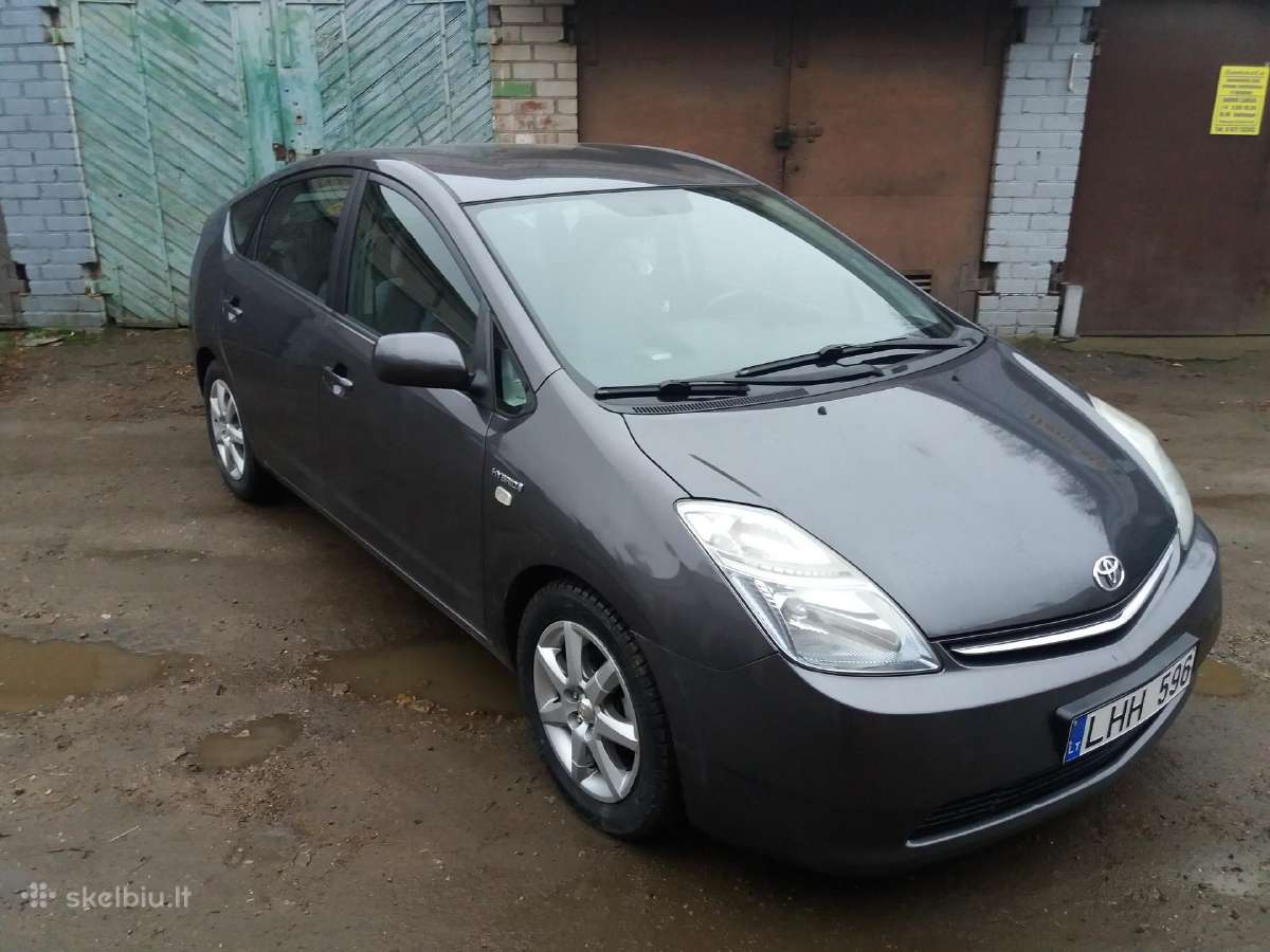 Automobilių Toyota Prius nuoma Kaune - nuotraukos Nr. 2