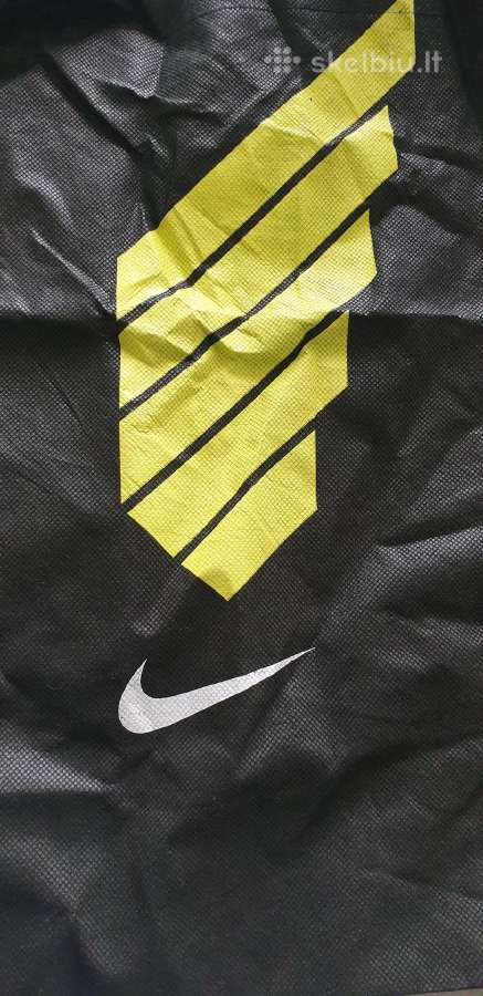 Nike maisiukas