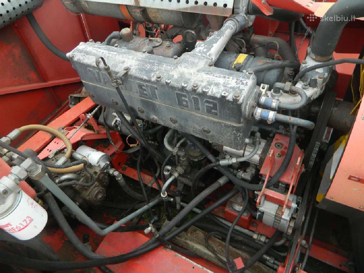 Kombainas Massey Ferguson 40 Ardomas Dalimis - nuotraukos Nr. 5