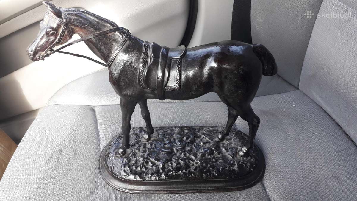 Pirkčiau metalinę figūrėlę
