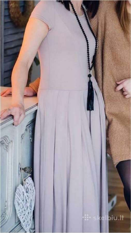 Nude ilga suknelė