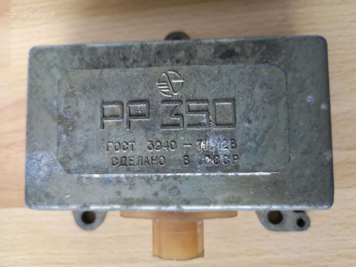 Rėlė ir 12 V ,varikliukas senoviško automobilio