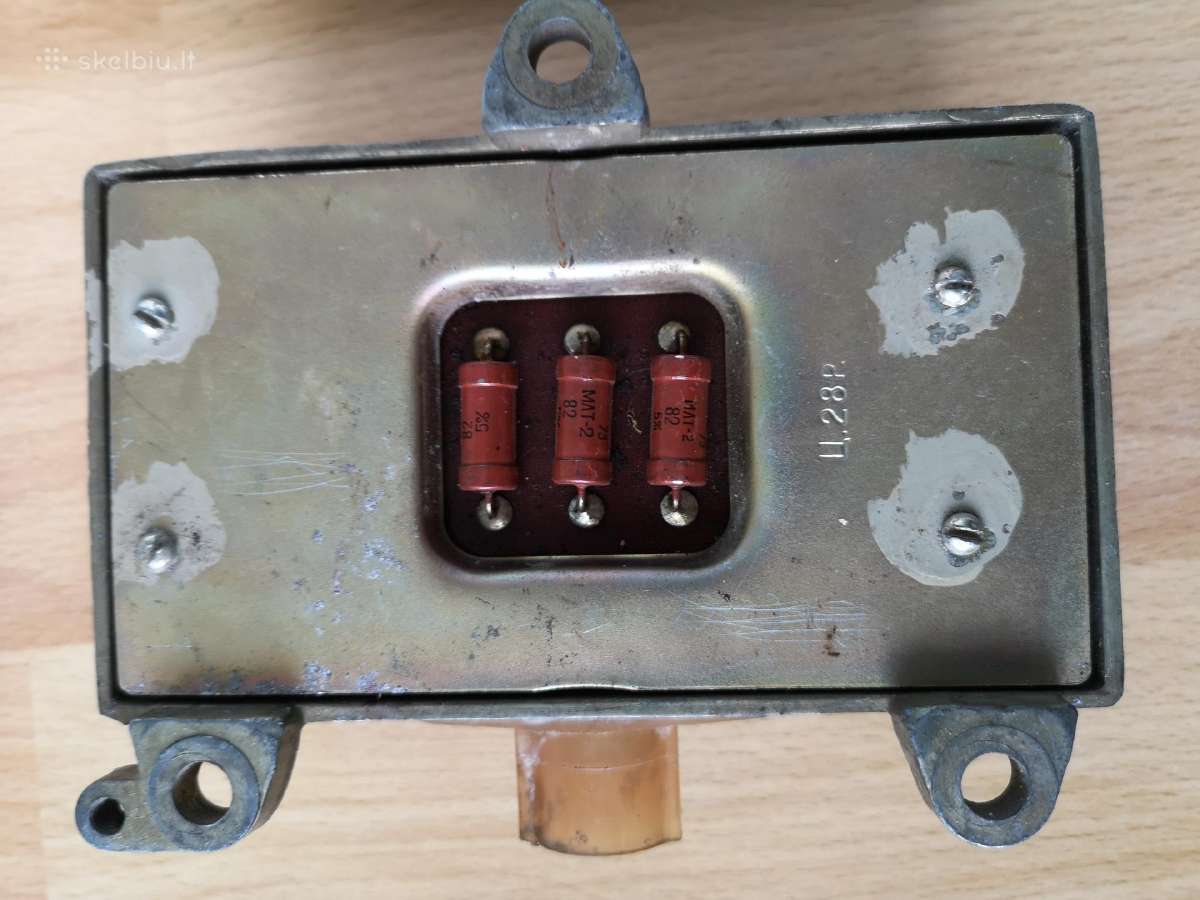 Rėlė ir 12 V ,varikliukas senoviško automobilio - nuotraukos Nr. 2