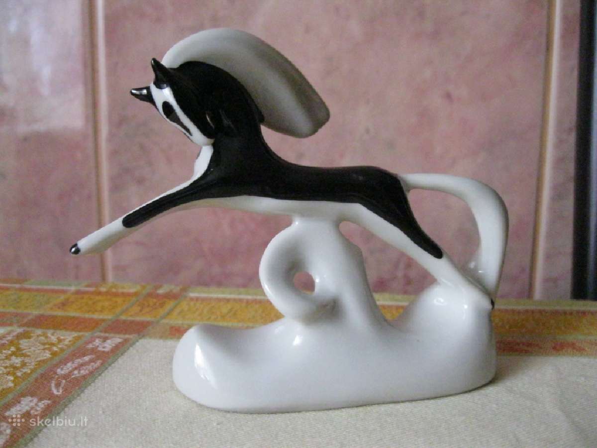 CCCP Porceliano statulele
