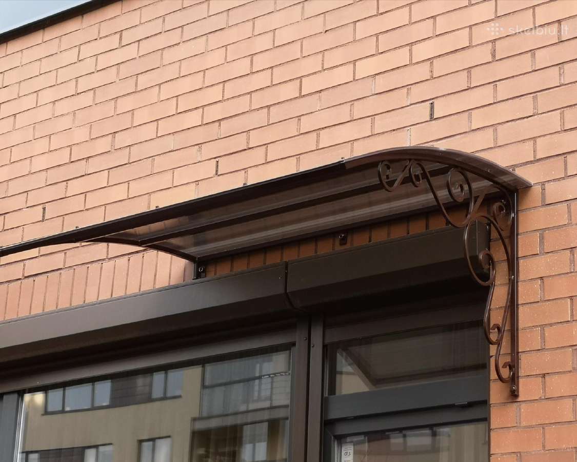 Stogeliai virš lauko durų.prancūziški balkonai - nuotraukos Nr. 7