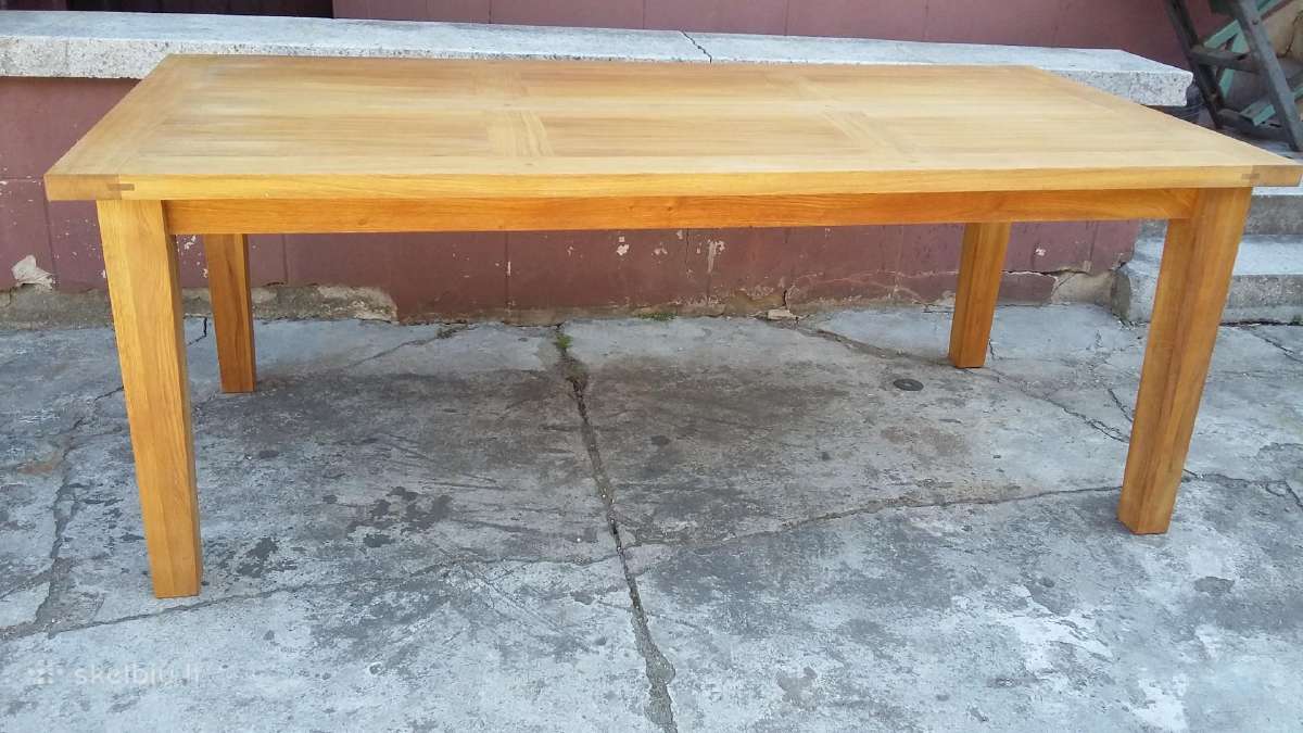 Ažuolinis Stalas