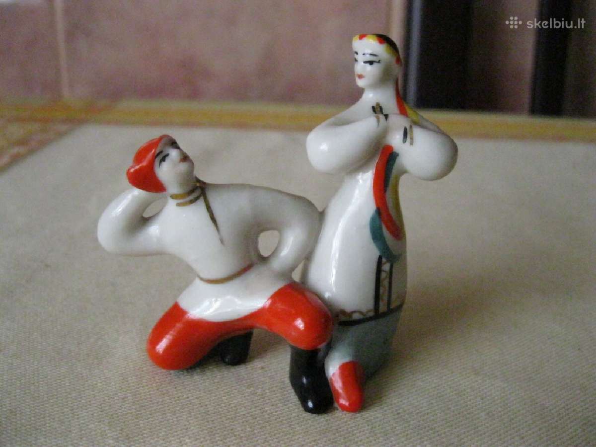 CcCCCP Porceliano statulele.